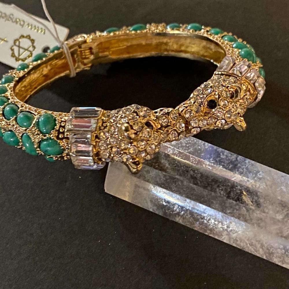 NWOT Amrita Singh Gold and Green Lepoard π Bracelet - Picture 4 of 11